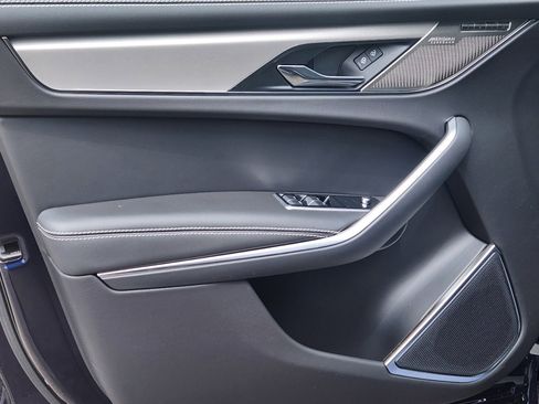 New 2025 Jaguar F-PACE R-Dynamic S image 12