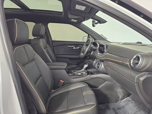 Used 2019 Chevrolet Blazer Premier w/ Sun and Wheels Package image 12