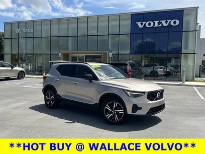 Used 2024 Volvo XC40 B5 Core