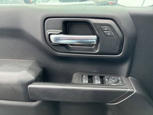 Used 2020 Chevrolet Silverado 1500 Custom w/ Custom Value Package image 18