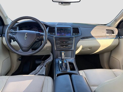 Used 2013 Lincoln MKS image 23