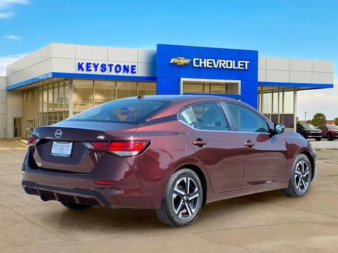 Used 2024 Nissan Sentra SV FWD image 7