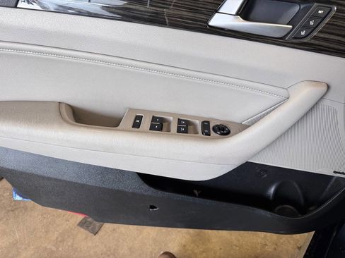 Used 2016 Hyundai Sonata Limited w/ Option Group 05 image 18