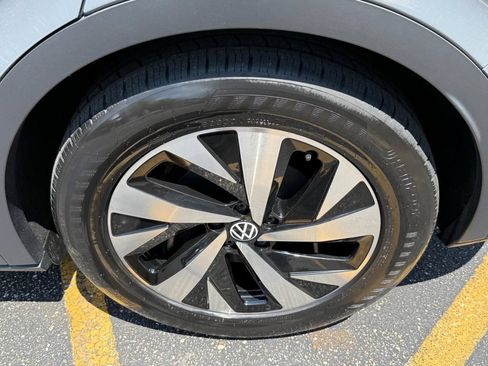 Certified 2024 Volkswagen ID.4 2WD image 6