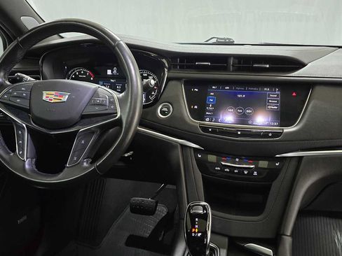 Used 2020 Cadillac XT5 Premium Luxury FWD image 11