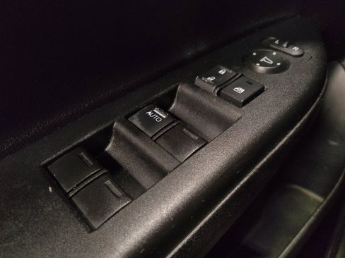 Used 2017 Honda Accord Sport image 27