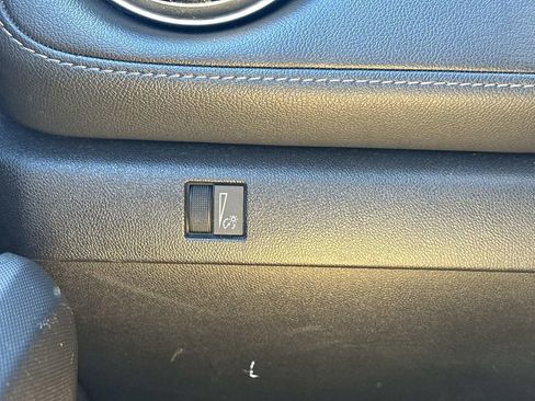 Used 2023 Chevrolet Colorado LT RWD image 25