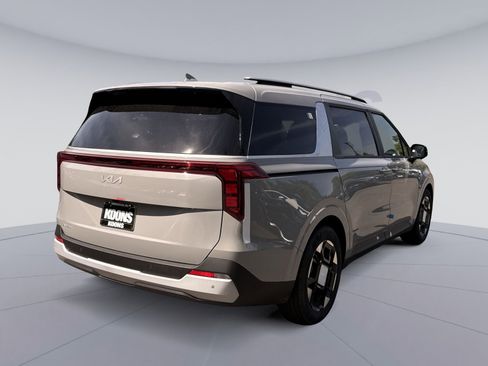 New 2026 Kia Carnival EX FWD image 11
