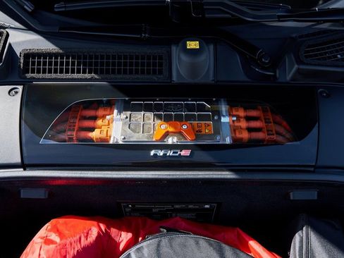 Used 2023 Ferrari SF90 Stradale image 15