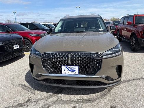 New 2025 Lincoln Aviator Reserve w/ Equipment Group 201A image 9