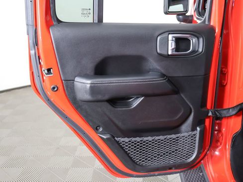 Used 2022 Jeep Wrangler Unlimited Sahara w/ Cold Weather Group AWD/4WD image 22