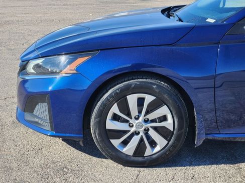 Used 2024 Nissan Altima 2.5 S image 8