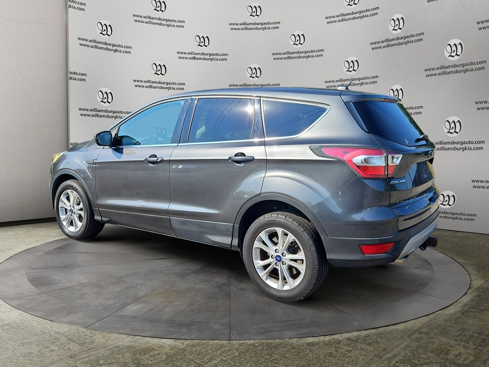 Used 2017 Ford Escape SE AWD/4WD image 3