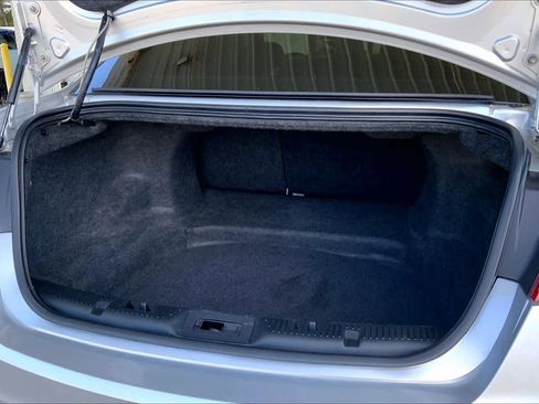 Used 2014 Ford Taurus Limited FWD image 31