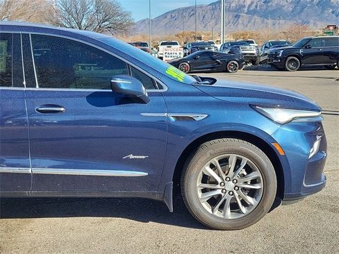 Used 2022 Buick Enclave Avenir w/ Avenir Technology Package image 2