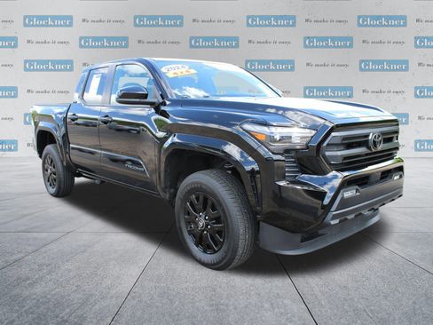 Used 2024 Toyota Tacoma SR5 AWD/4WD image 3