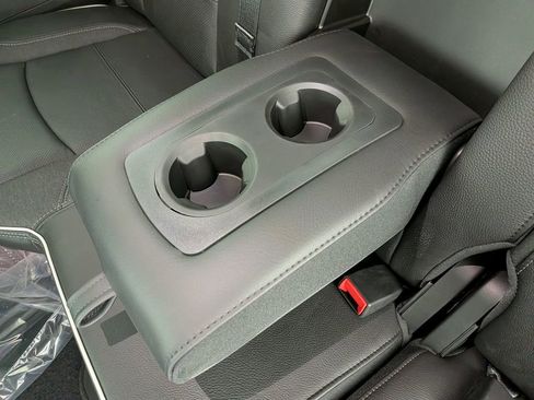 New 2026 RAM 3500 Limited AWD/4WD image 32