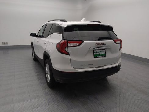 Used 2023 GMC Terrain SLE w/ Driver Convenience Package image 6