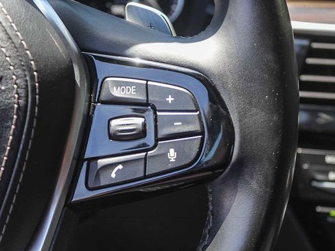 Used 2019 BMW 530e w/ Convenience Package RWD image 22