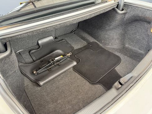 Used 2019 Dodge Charger R/T w/ Blacktop Package image 13