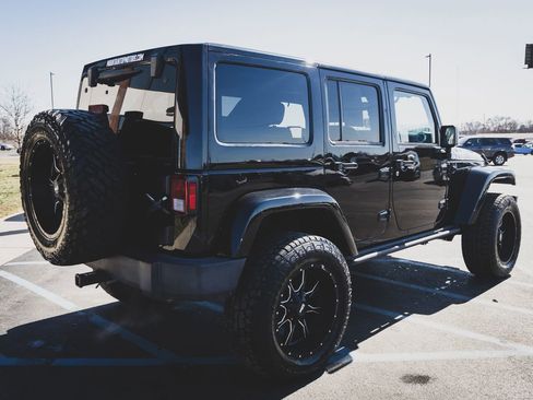 Used 2015 Jeep Wrangler Unlimited Sahara image 27