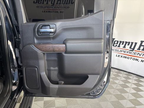 Used 2021 GMC Sierra 1500 Denali w/ Denali Ultimate Package AWD/4WD image 25