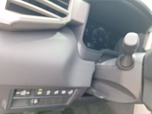 Used 2026 Toyota Tundra Limited AWD/4WD image 19