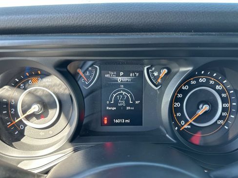Used 2025 Jeep Wrangler Unlimited Sport AWD/4WD image 21