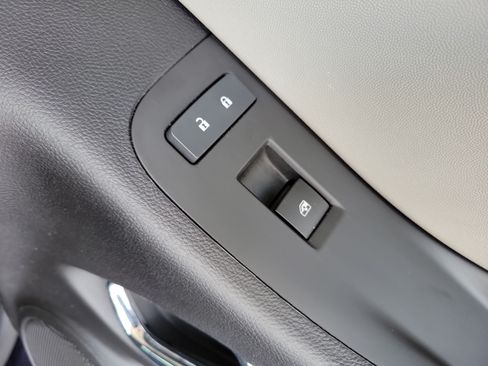 Used 2015 Chevrolet Camaro LS RWD image 24