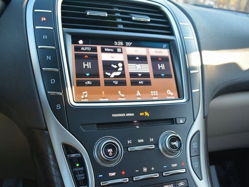 Used 2019 Lincoln Nautilus Reserve w/ Cargo Utility Package image 17