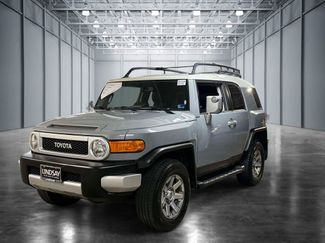 Used 2014 Toyota FJ Cruiser 4WD w/ Upgrade Package video 1
