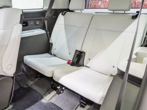 Used 2025 Hyundai Santa Fe Calligraphy image 14