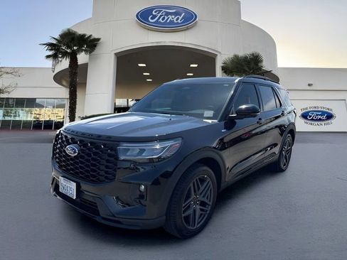 Certified 2025 Ford Explorer ST-Line w/ Premium Package RWD image 1