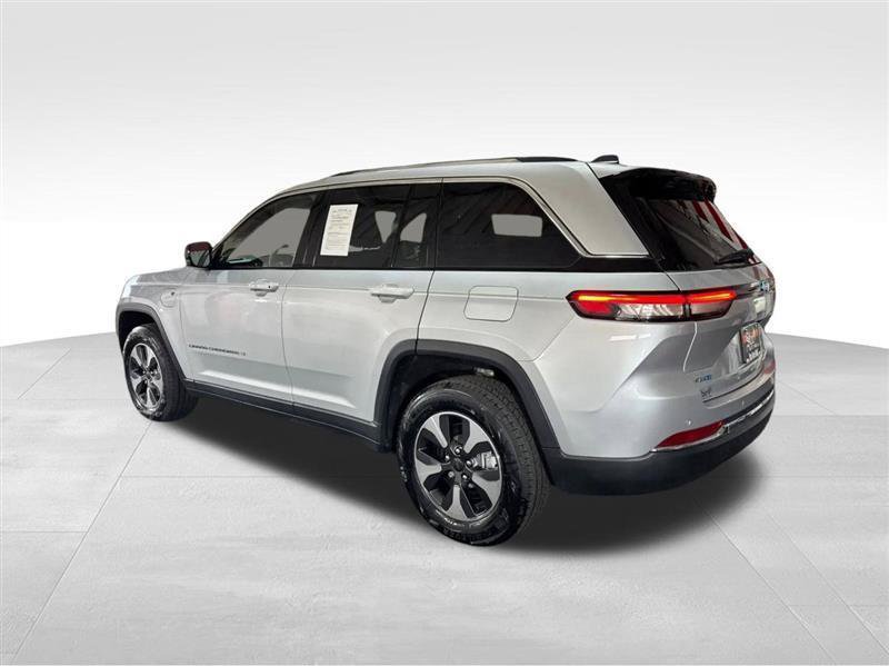 Used 2023 Jeep Grand Cherokee 4WD 4xe image 7