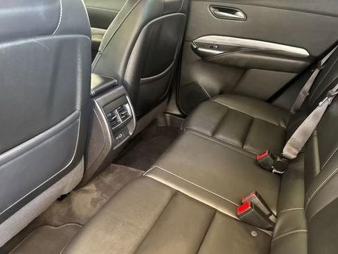 Certified 2025 Cadillac XT4 Premium Luxury image 8