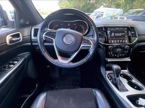 Used 2020 Jeep Grand Cherokee Altitude AWD/4WD image 16