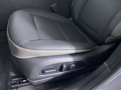 New 2026 Chevrolet Trax ACTIV w/ Driver Confidence Package image 9