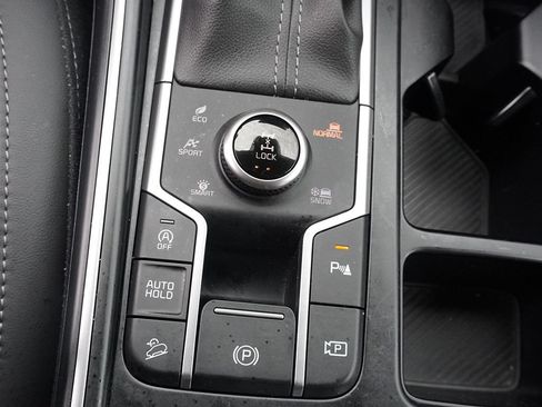 Used 2025 Kia Sorento S AWD/4WD image 55