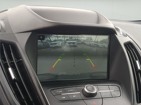 Used 2019 Ford Escape SE FWD image 16