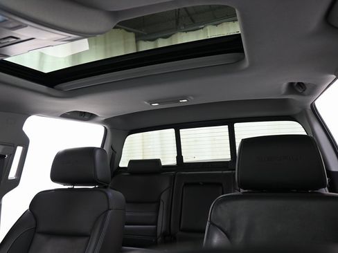 Used 2017 GMC Sierra 2500 Denali w/ Duramax Plus Package image 4