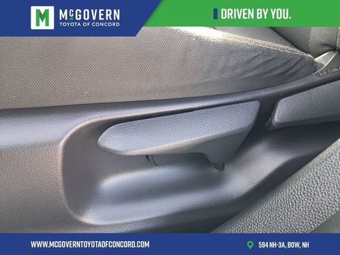 Used 2022 Toyota Corolla LE FWD image 14