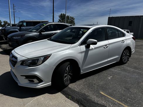 Used 2018 Subaru Legacy 2.5i Premium AWD/4WD image 17