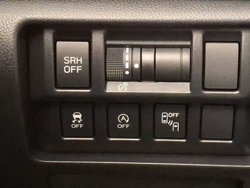 Used 2022 Subaru Crosstrek 2.5i Limited w/ Popular Package #4 image 25