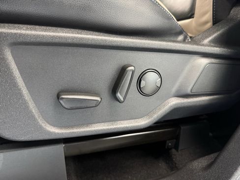 Used 2023 Ford Bronco Wildtrak image 14