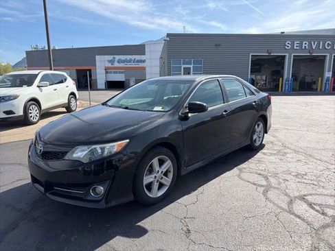 Used 2014 Toyota Camry SE image 20