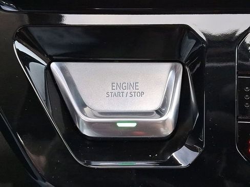 Certified 2025 GMC Sierra 1500 Denali w/ Denali Reserve Package image 17