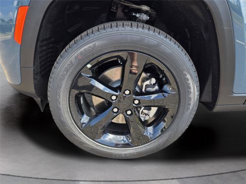 New 2026 Jeep Grand Cherokee L Limited image 39