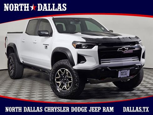 Used 2024 Chevrolet Colorado ZR2 w/ Technology Package AWD/4WD image 1