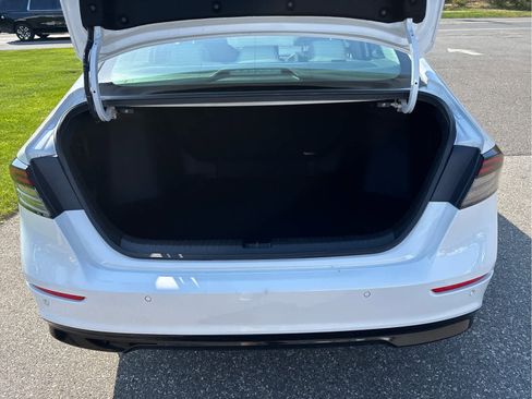 Used 2023 Honda Accord EX-L image 28