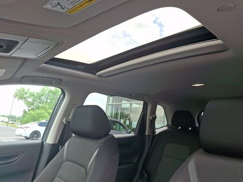 Used 2025 Honda CR-V EX image 14